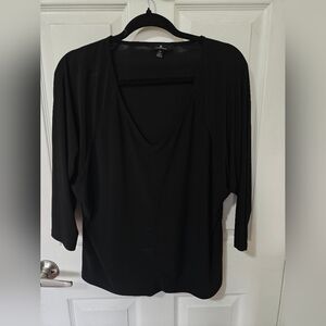 Jules & Leopold Black V-Neck Blouse